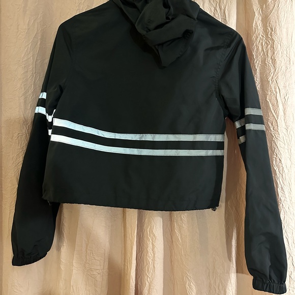 Zumiez Windbreaker - Picture 2 of 2